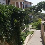 Whispering Sands מלון דירות 3*
