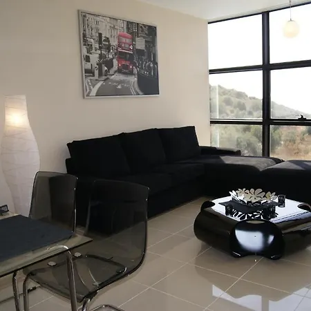 Whispering Sands Aparthotel