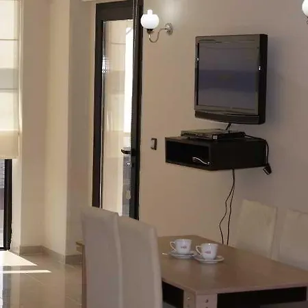 شقة فندقية Whispering Sands 3*