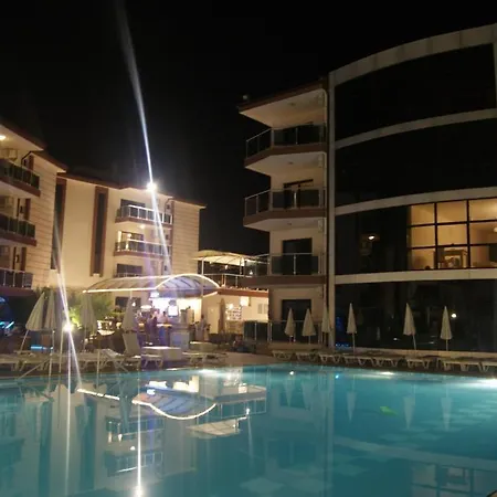 Hotel apartamentowy Whispering Sands 3*
