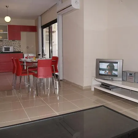 Whispering Sands Apart Otel