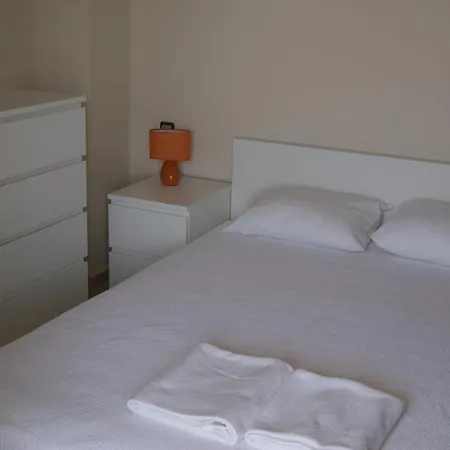 Whispering Sands Apart Otel 3*