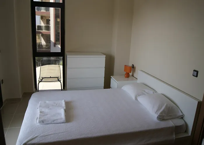 Ξενοδοχείο με διαμερίσματα Whispering Sands Κουσάντασι